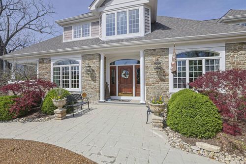 7710 Indian Hill Rd, Cincinnati, OH, 45243-3902 | Card Image