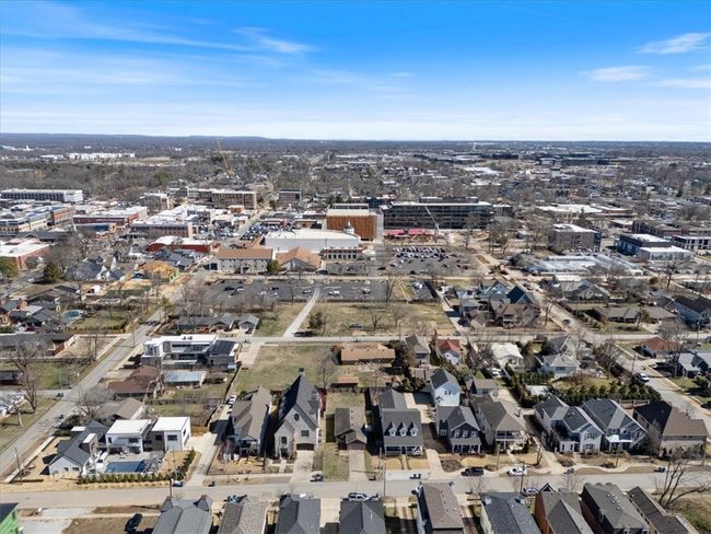 207 Sw D St, House other with 3 bedrooms, 2 bathrooms and null parking in Bentonville AR | Image 6