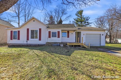 283 Jones St, Grant, MI, 49327-9135 | Card Image