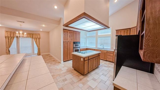 1212 W North St, House other with 3 bedrooms, 3 bathrooms and 2 parking in Louise TX | Image 8