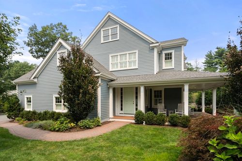 8 Normandie Rd, Dover, MA, 02030-2507 | Card Image