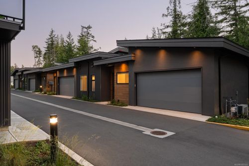 15-3921 Olympian Way, Colwood, BC, V9C0T1 | Card Image