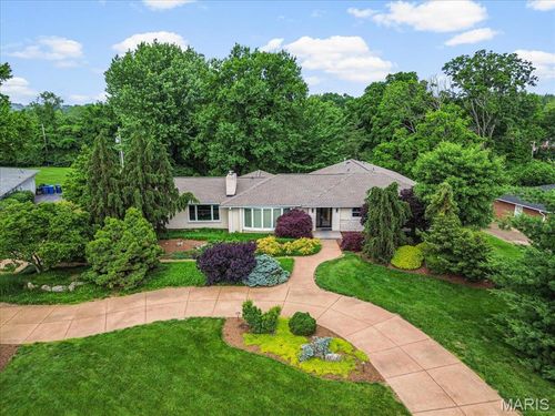 21 Ladue Mdws, Creve Coeur, MO, 63141-7557 | Card Image