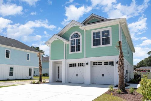 517 9th Ave S, North Myrtle Beach, SC, 29582-3438 | Card Image