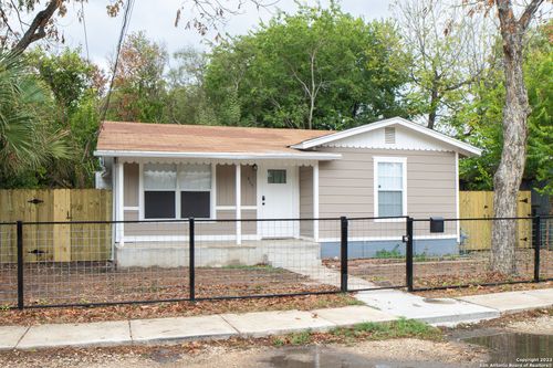 415 Riddle St, San Antonio, TX, 78210-1352 | Card Image