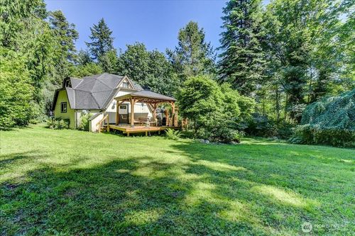 3971 Se Camano Dr, Camano Island, WA, 98282-8274 | Card Image