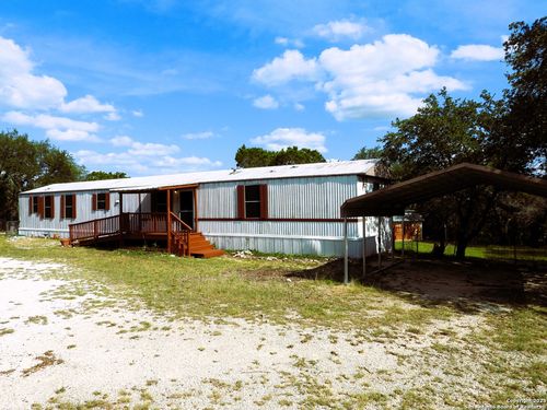 753 Upland Rd, Lakehills, TX, 78063-6360 | Card Image