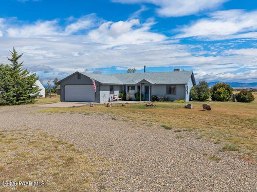 647 Johnson Ln, Chino Valley, AZ, 86323-6223 | Card Image