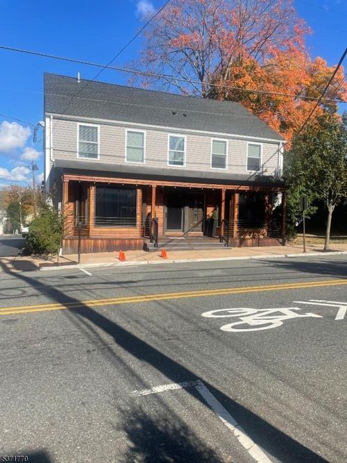 271 Main St, Hackettstown, NJ, 07840-2032 | Card Image