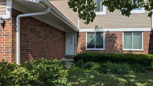 1991 N Williamsburg Dr, Palatine, IL, 60074-1424 | Card Image