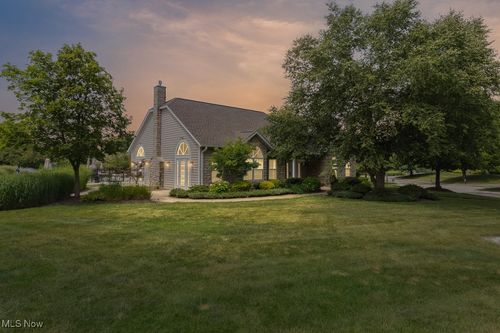 597 Morningstar Dr, Tallmadge, OH, 44278-1095 | Card Image