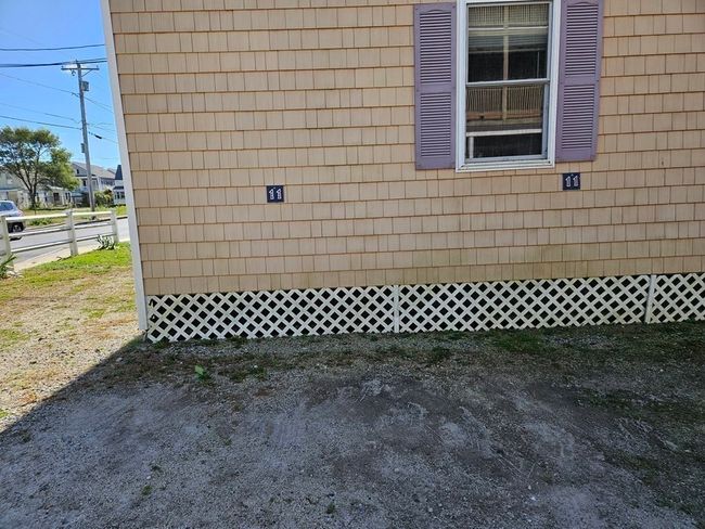 UNIT-11 - 20 Cable Ave, Condo with 2 bedrooms, 1 bathrooms and 2 parking in Salisbury MA | Image 22