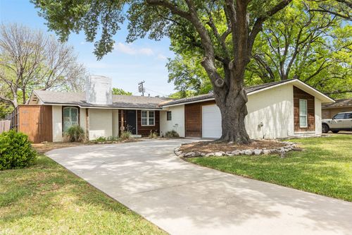 3615 High Vista Dr, Dallas, TX, 75234-7927 | Card Image