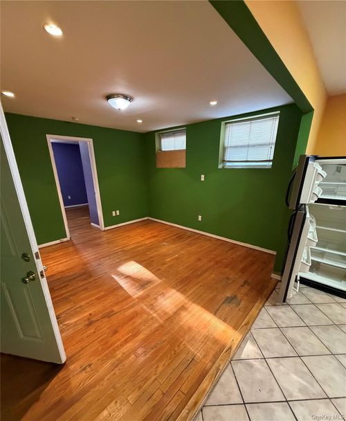 1-54-01 69th St, Maspeth, NY, 11378-1804 | Card Image