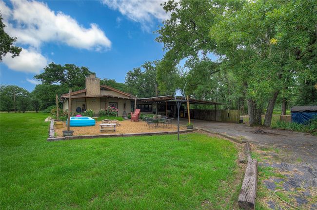 17133 Farm Road 1567 W, Home with 2 bedrooms, 1 bathrooms and null parking in Lone Oak TX | Image 6