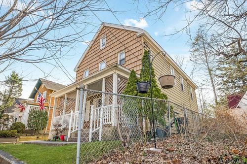 16 Mackey Ave, Port Washington, NY, 11050-3626 | Card Image