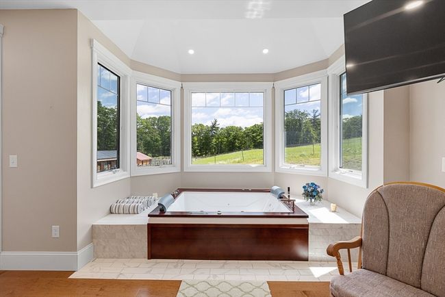 19 Hardscrabble Rd, House other with 5 bedrooms, 4 bathrooms and 12 parking in Sterling MA | Image 21