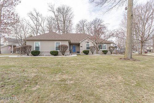 5695 Greenridge Dr, Toledo, OH, 43615-6761 | Card Image
