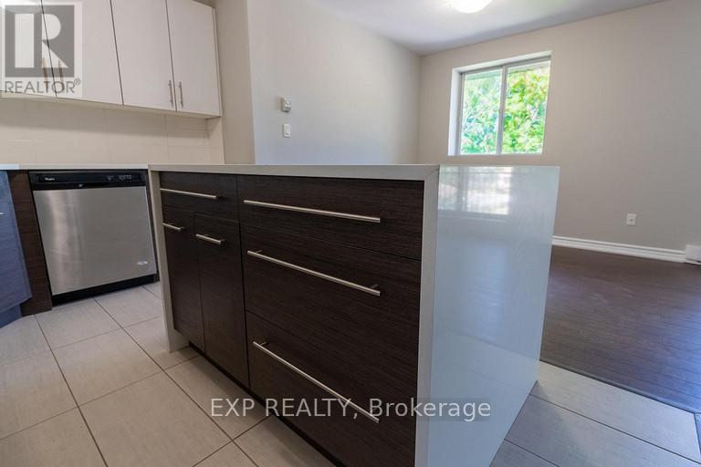 Residential Lease in St. Catharines (E. Chester) 4