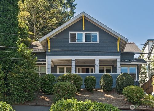 5037 21st Ave Ne, Seattle, WA, 98105-3330 | Card Image