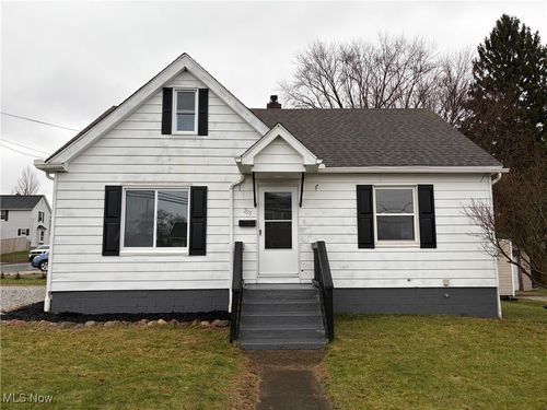 225 25th St Nw, Barberton, OH, 44203-6809 | Card Image