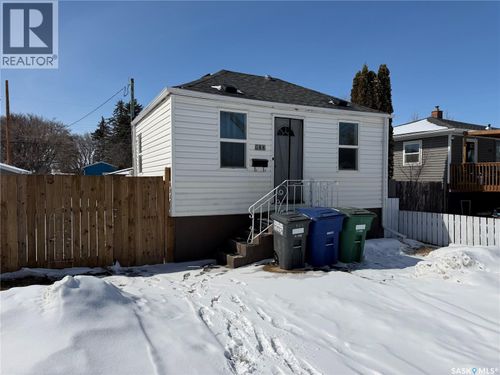 833 Av K N, Saskatoon, SK, S7L2N2 | Card Image
