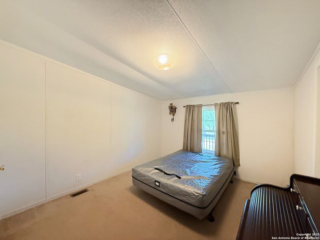 227 River Bluff Dr, House other with 5 bedrooms, 3 bathrooms and null parking in Lytle TX | Image 28