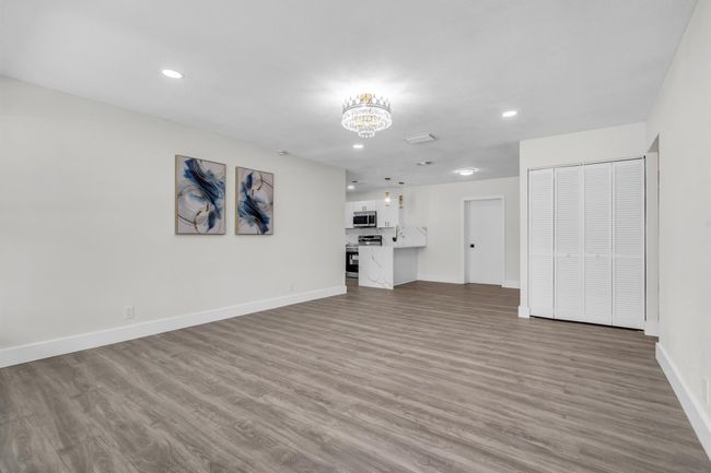 849 Royal Palm Beach Blvd, House other with 4 bedrooms, 3 bathrooms and null parking in Royal Palm Beach FL | Image 4