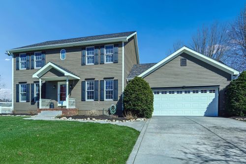 529 Windridge Dr, Chesterton, IN, 46304-9394 | Card Image
