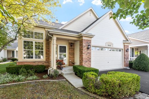 16415 Grandwood Lake Dr, Crest Hill, IL, 60403-8738 | Card Image