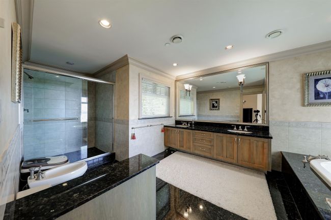 2323 Orchard Lane, House other with 6 bedrooms, 5 bathrooms and 5 parking in West Vancouver BC | Image 11
