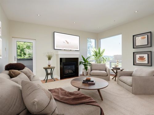 302-6981 East Saanich Rd, Central Saanich, BC, V8Z5Z2 | Card Image