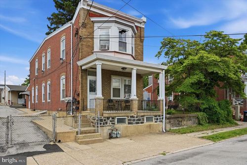 815 Tremont Ave, NORRISTOWN, PA, 19401-4123 | Card Image