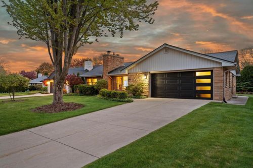6419 N Lake Drive, Fox Point, WI, 53217 | Card Image