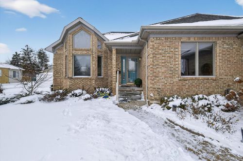 32874 Liparoto Dr, Rockwood, MI, 48173-9667 | Card Image