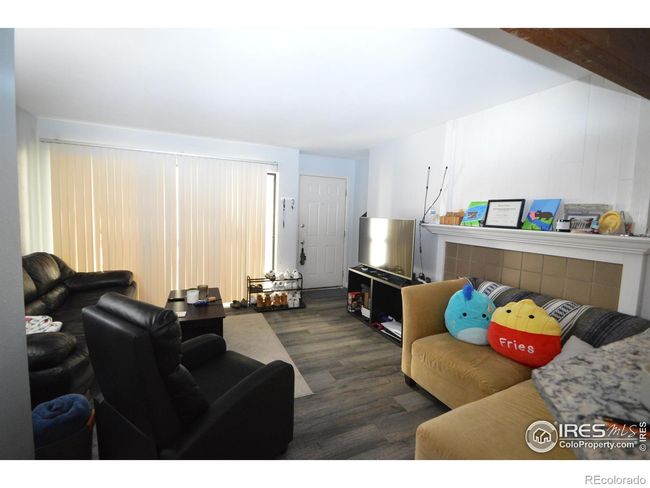 entry, livingroom, patio door | Image 6