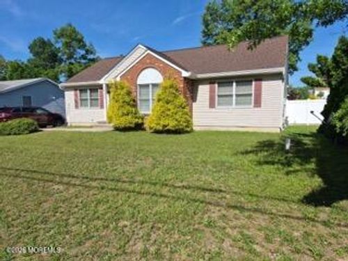 152 Nautilus Dr, Stafford Twp, NJ, 08050-2450 | Card Image