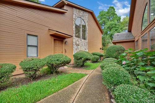 3318 Eastwood Dr, Shreveport, LA, 71105-2529 | Card Image