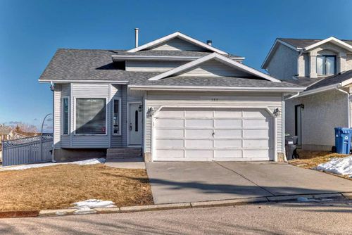 164 Sanderling Close Nw, Home with 5 bedrooms, 3 bathrooms and 2 parking in Calgary AB | Card Image