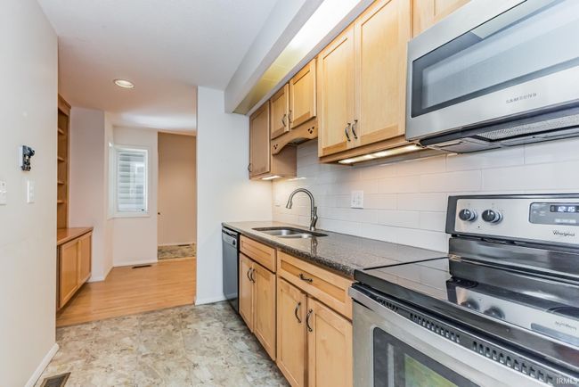UNIT-10 - 3400 W Riggin Rd, Condo with 2 bedrooms, 2 bathrooms and null parking in Muncie IN | Image 10