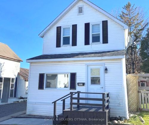 {{alt}} | Card Image