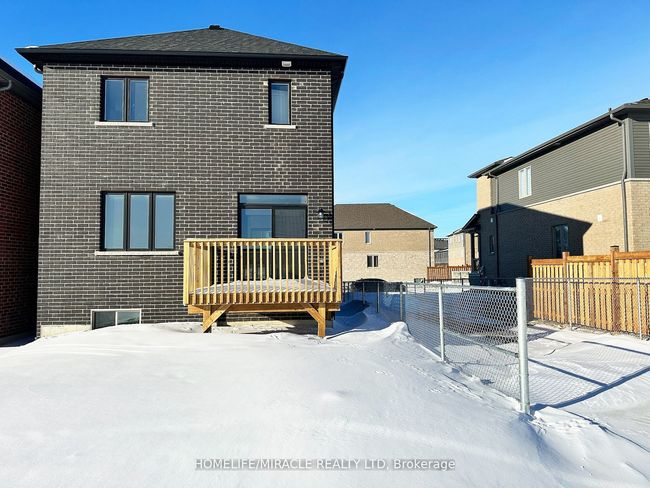25 Gateway Dr, House other with 6 bedrooms, 4 bathrooms and 2 parking in Barrie ON | Image 34