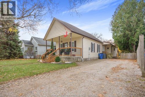 {{alt}} | Card Image