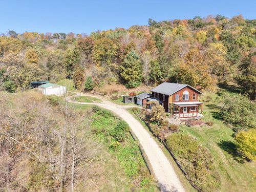 S2092 Big Valley Rd, LA FARGE, WI, 54639-7605 | Card Image