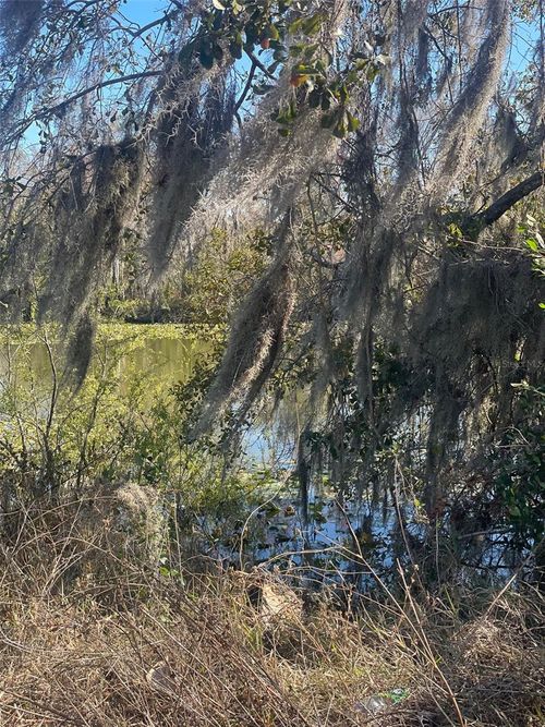 3301 N Lake Dr, PLANT CITY, FL, 33563 | Card Image