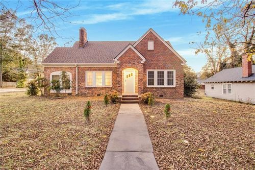 15 E New St, winder, GA, 30680-2167 | Card Image