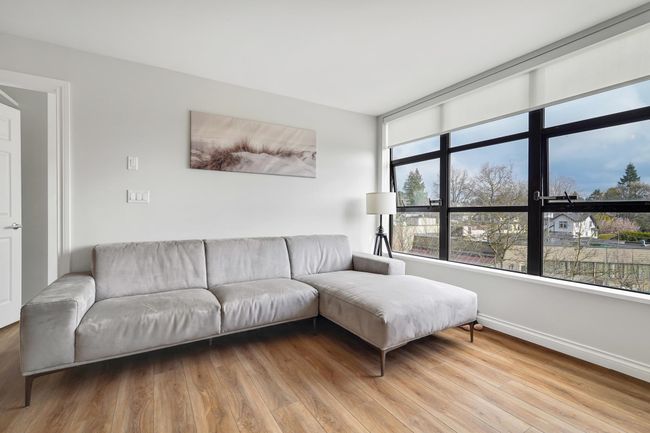 406 - 306 Sixth St, Condo with 1 bedrooms, 1 bathrooms and 1 parking in New Westminster BC | Image 4
