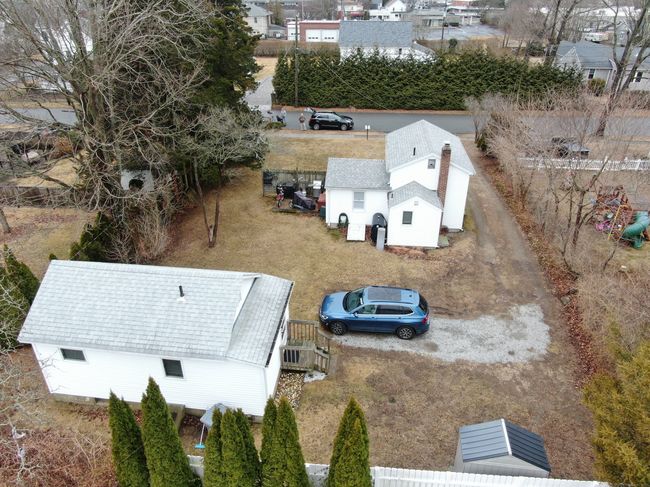 7 &amp; 7R N Washington Avenue, Home with 2 bedrooms, 2 bathrooms and 4 parking in East Lyme CT | Image 18