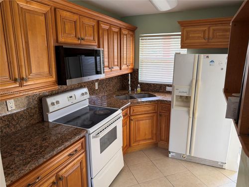 apt-109-7891 N Sunrise Lakes Dr, Sunrise, FL, 33322-1605 | Card Image