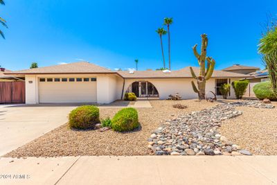 19820 N Cherry Tree Lane, House other with 3 bedrooms, 2 bathrooms and null parking in Sun City AZ | Image 3